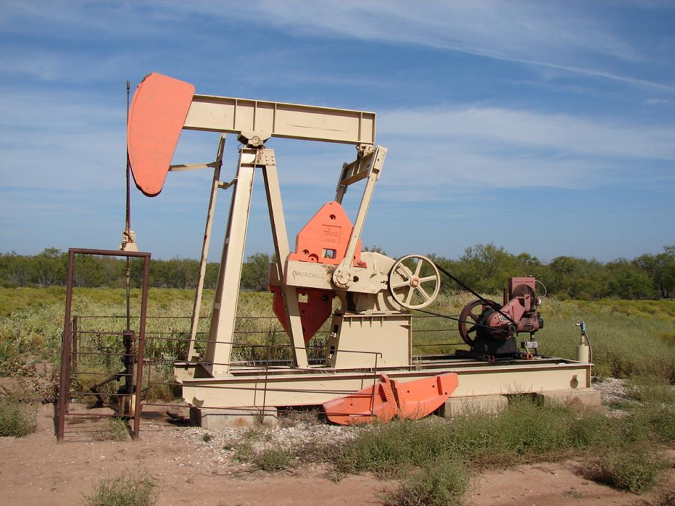oil-and-gas-well.png